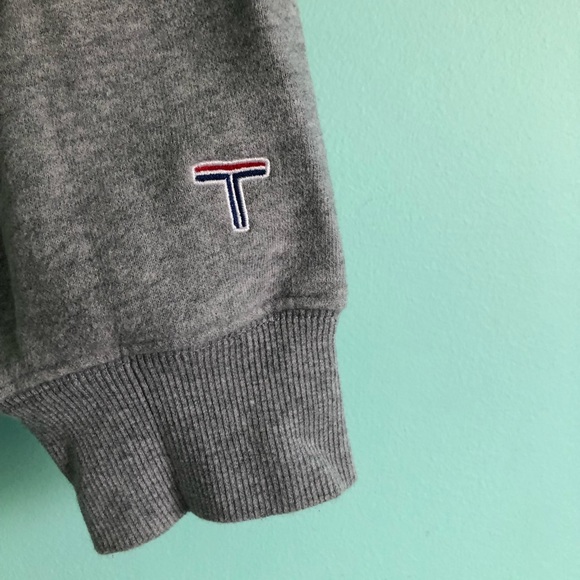 Aritzia TNA Hoodie - Picture 2 of 3